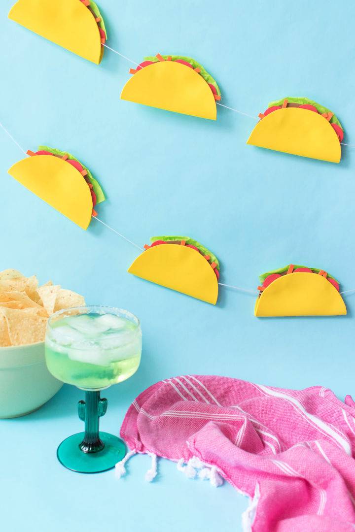 Simple Taco Banner for a Cinco De Mayo Party