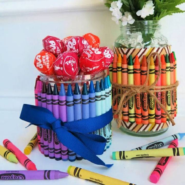 Crayon Covered Mason Jars for Party Favors