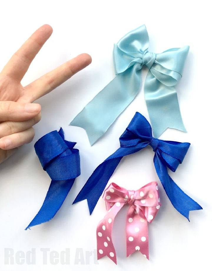 Make Your On Jojo Bows Using Your Fingers