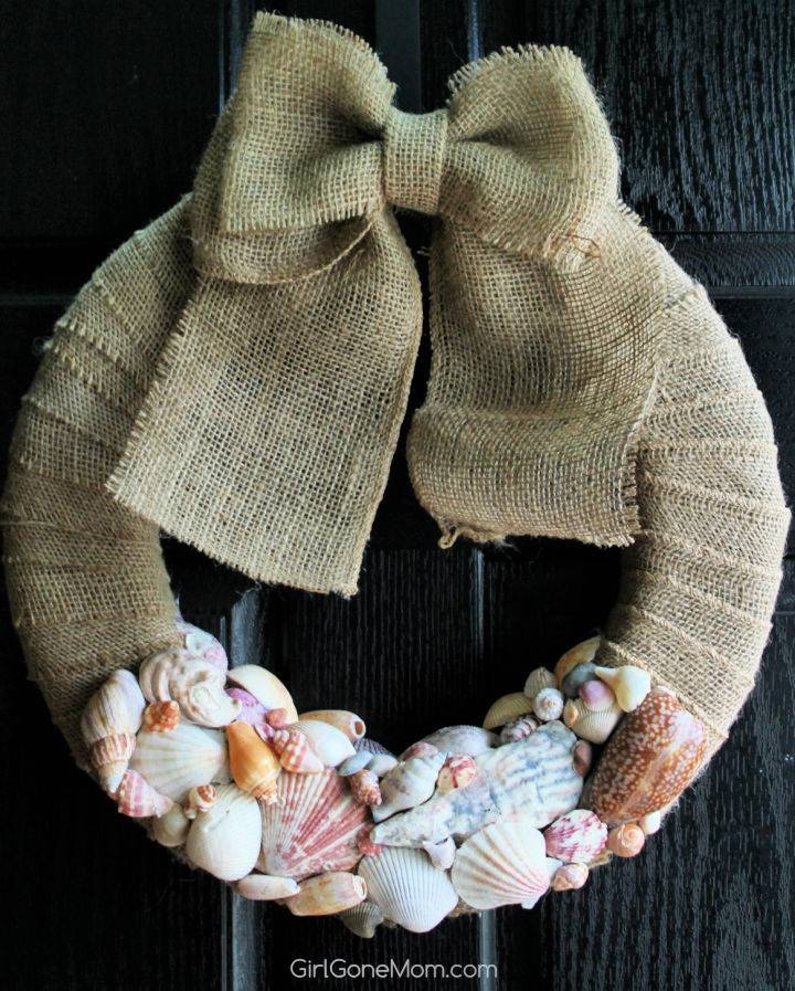 Making a Burlap Seashell Wreath With Bow