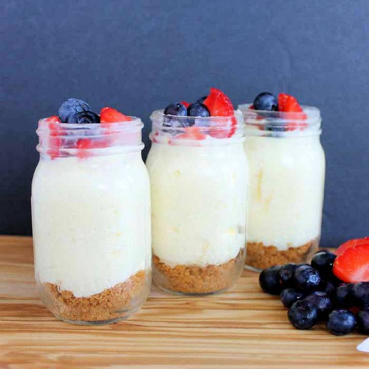 Mini Mason Jar Cheesecakes – Perfect for a Party
