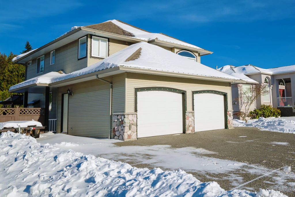 Tips for Preparing Your Garage Door for Winter