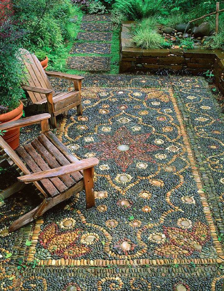 Beautiful DIY Pebble Mosaic Pathway