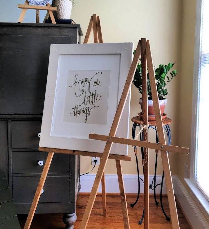 Cheap and Easy DIY Wooden Easels