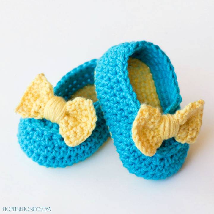 How to Crochet Bow for Baby Booties 
