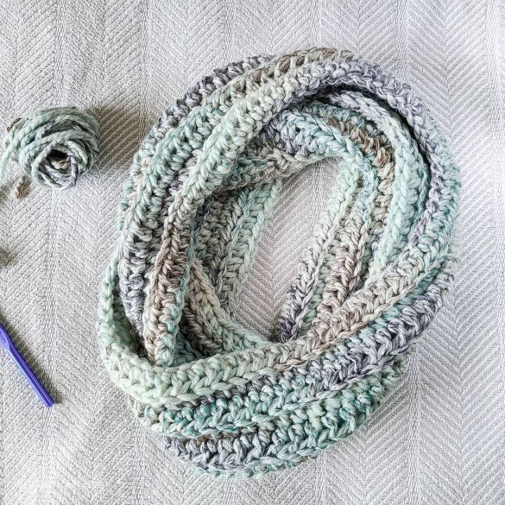 Half Double Crochet Infinity Scarf Pattern for Beginners