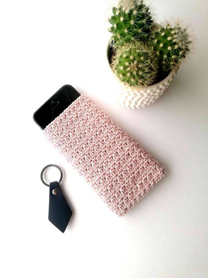 Free Crochet Olivia Phone Case Pattern