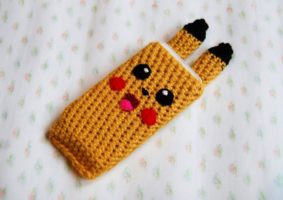 Free Sewing Pattern: Cell Phone Case – Tablet Sleeve  Popular sewing  patterns, Crochet phone cases, Sewing patterns free