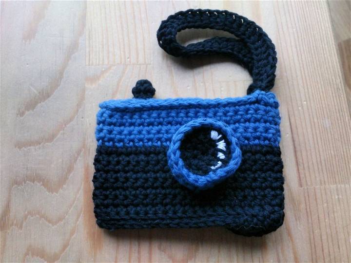 Crocheted Camera Themed Cell Phone Case