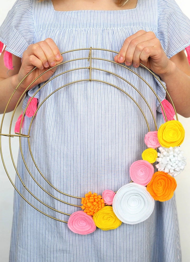 Cute Spring Felt Flower Wreath