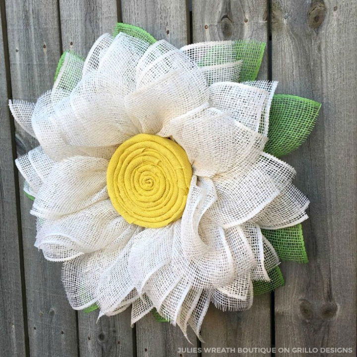 DIY Burlap Daisy Wreath