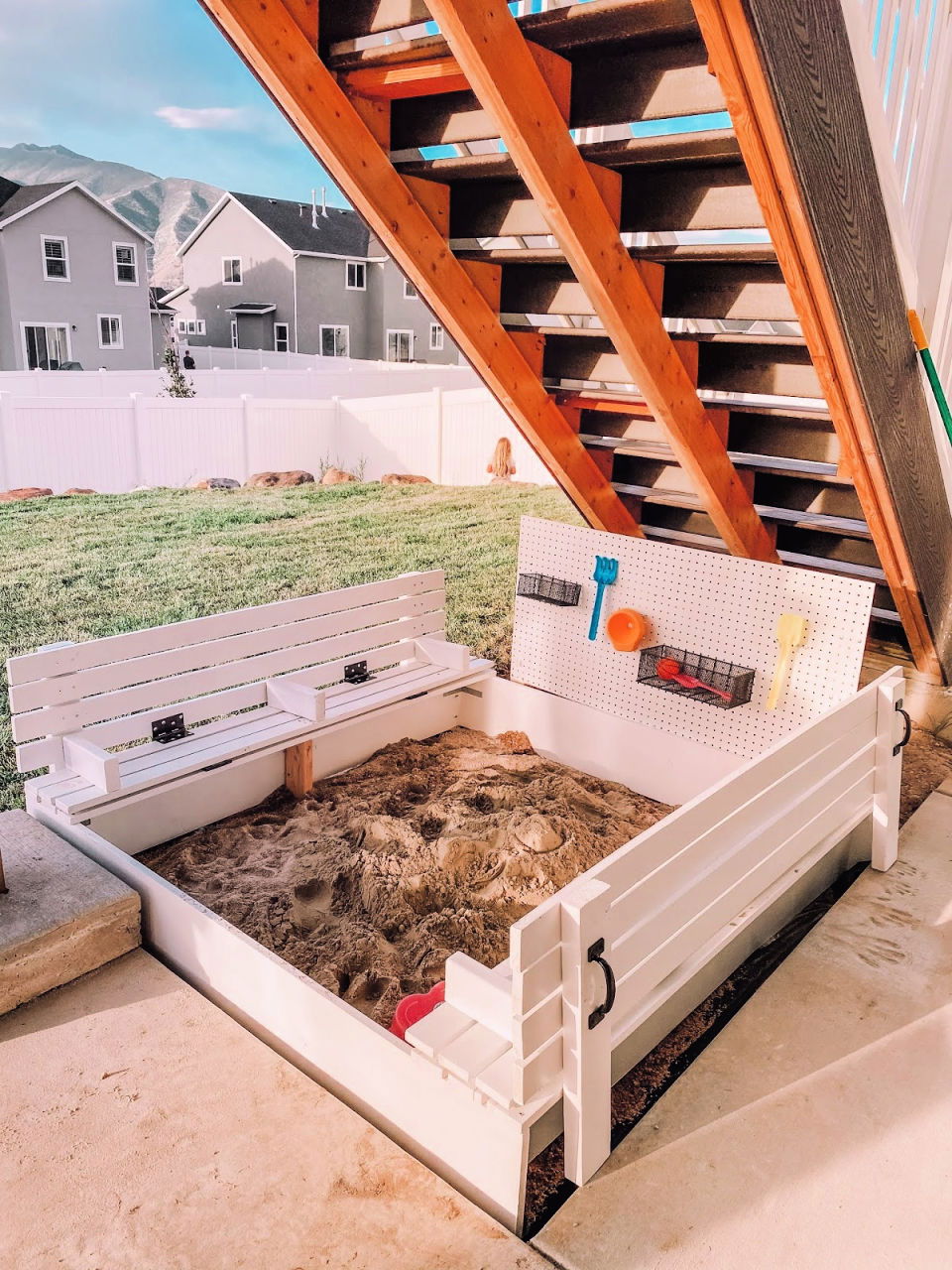 DIY Sandbox with lid seats