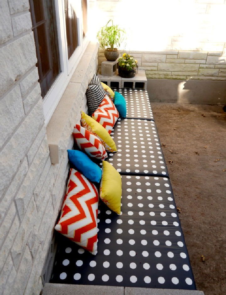 Easy DIY Cinder Block Bench