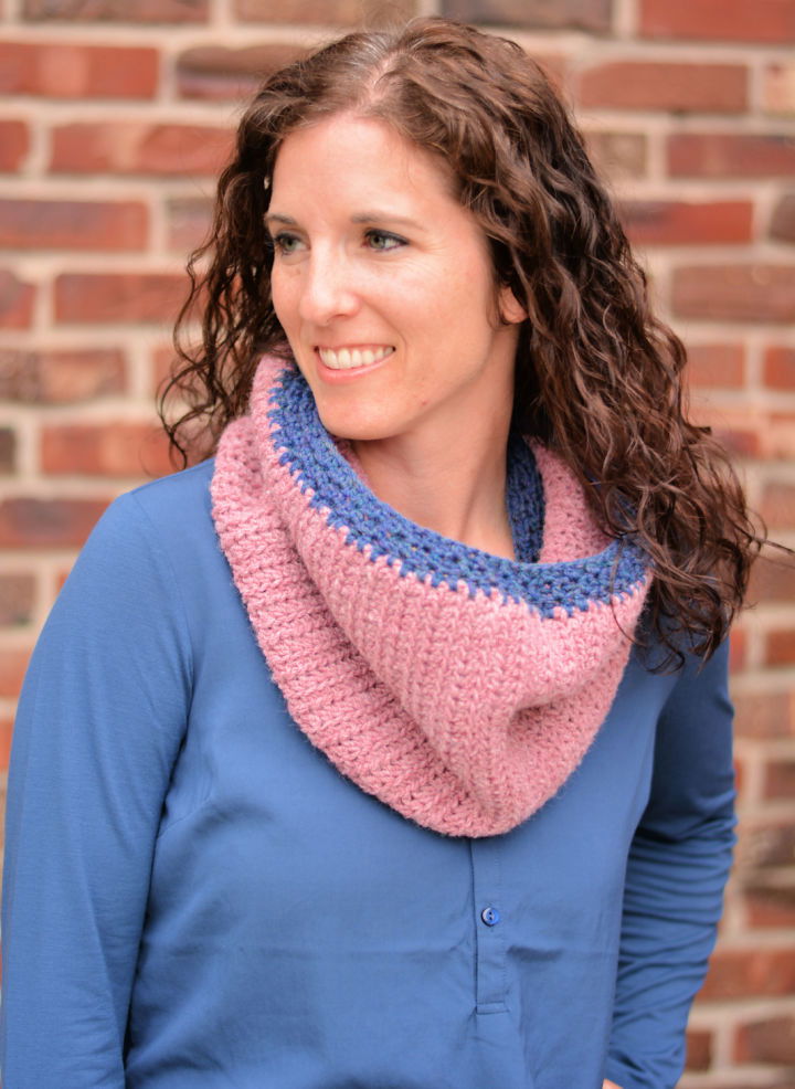 Easy Crochet Loops Cowl Pattern