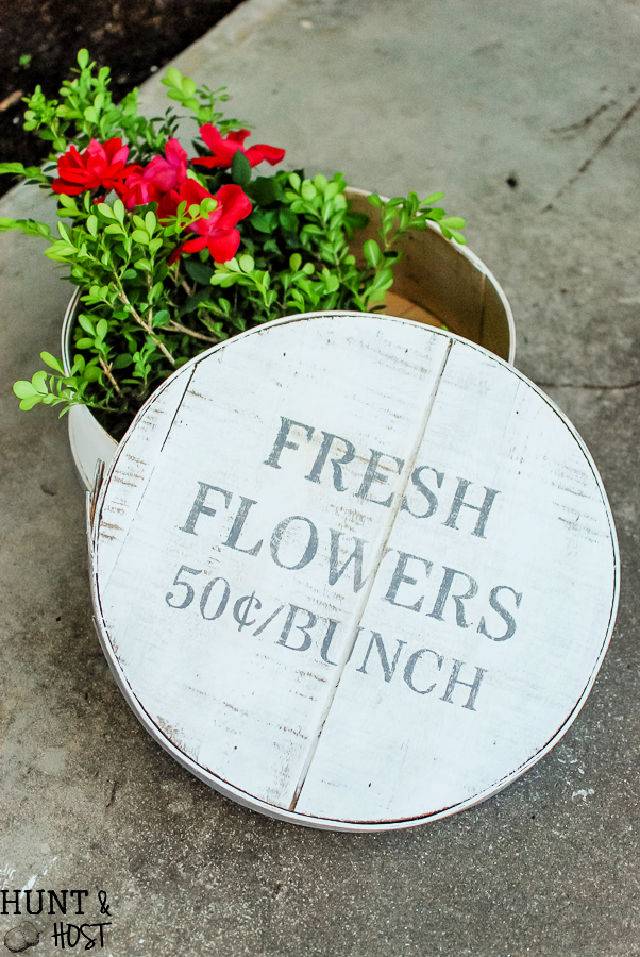 Farmhouse Touches Stenciling for Gift Box