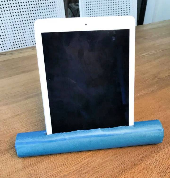 Homemade Paper Towel Roll Tube Tablet Stand