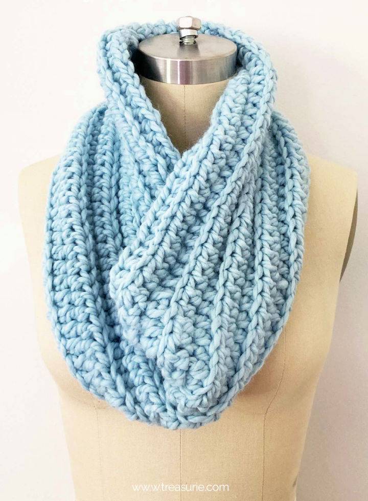  How to Crochet Infinity Scarf - Free Pattern