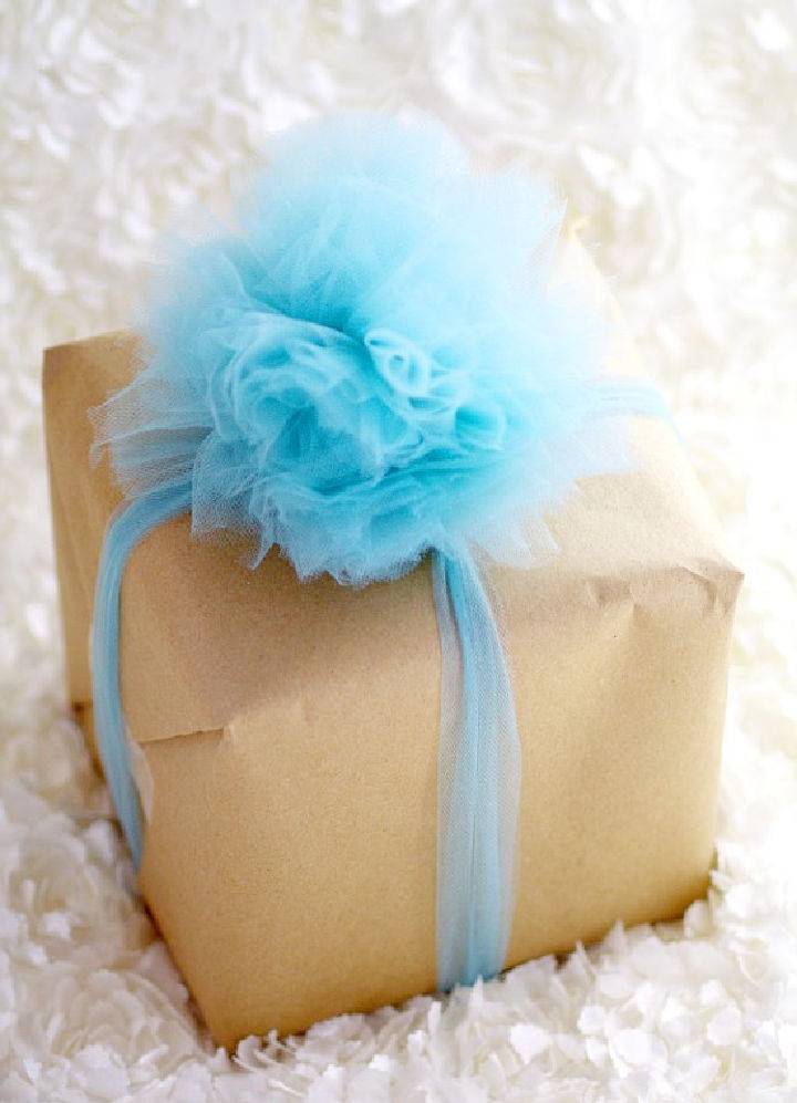 How to Make Tulle Gift Bow
