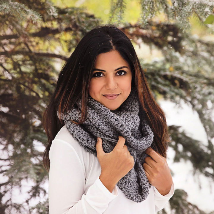 Let It Snow Infinity Scarf Crochet Pattern