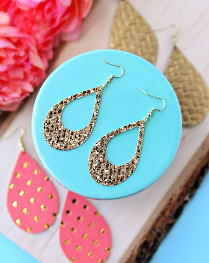 Making Leather Earrings with Cricut