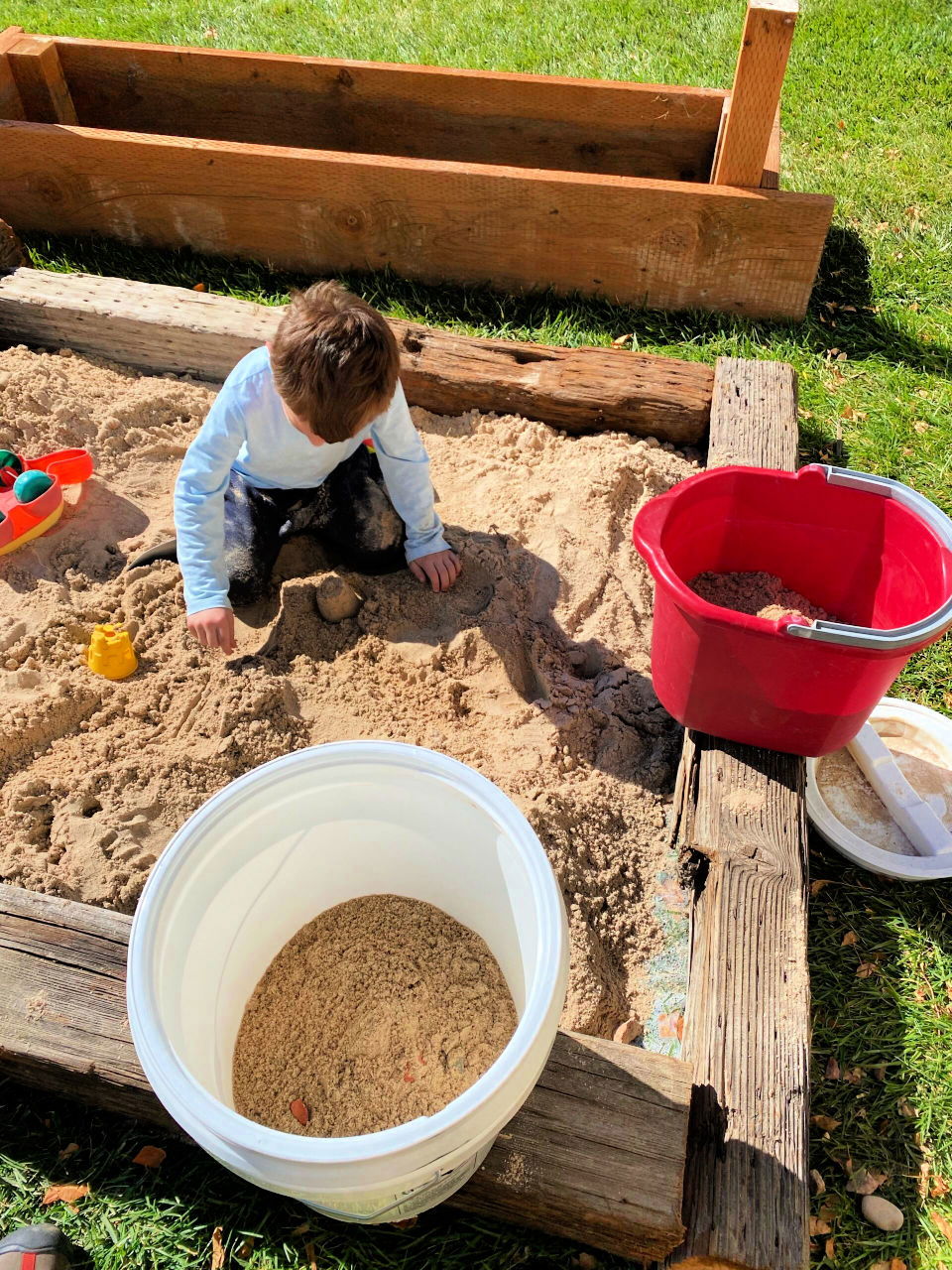 Rustic Sandbox under 25