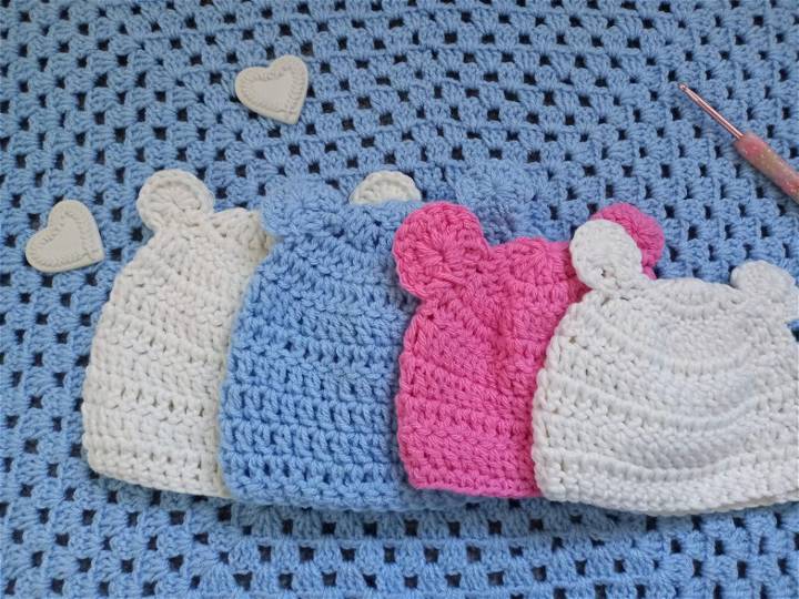 Simple Crochet Baby Hat With Ears