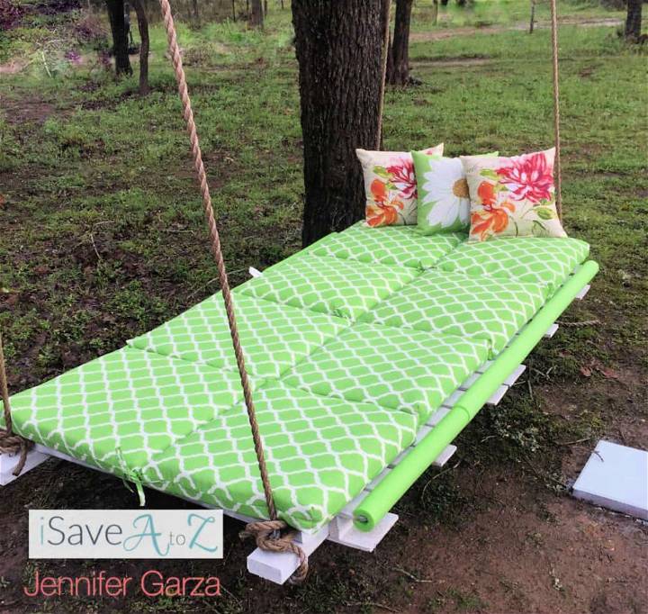 Homemade Pallet Board Bed Swing