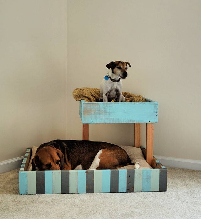 Inexpensive Pallet Wood Dog Bed