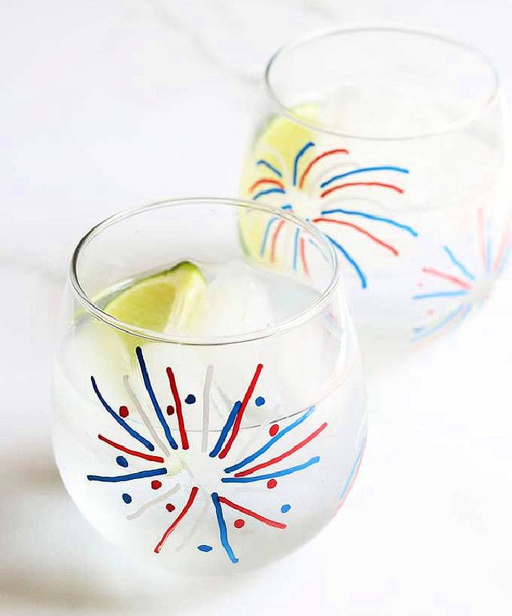 4th of July Wine Glasses Decoration