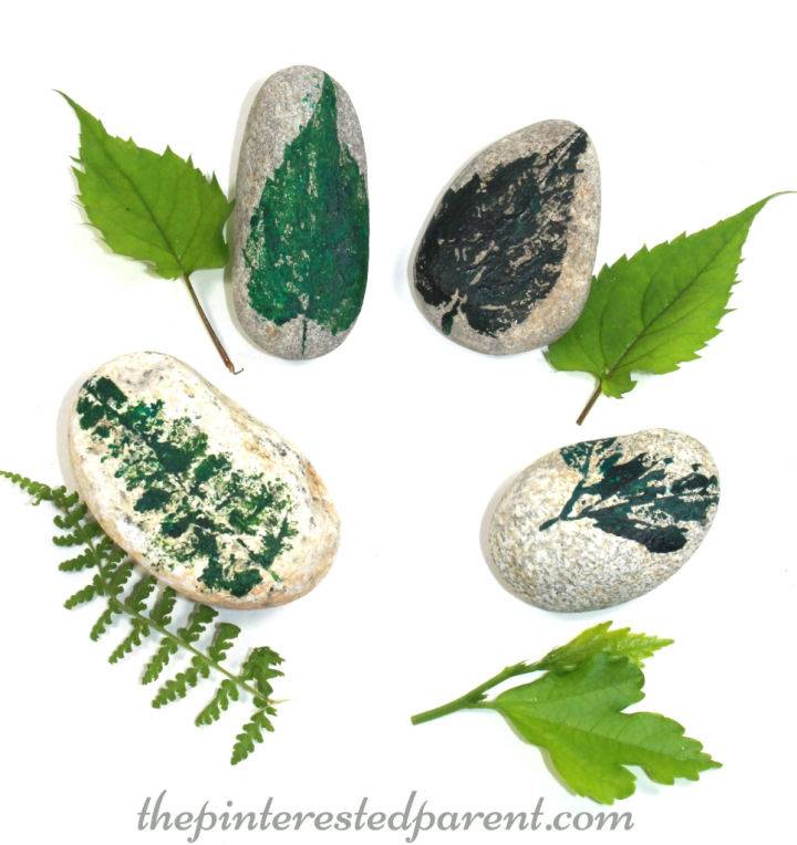 Beautiful DIY Leaf Printed Rocks
