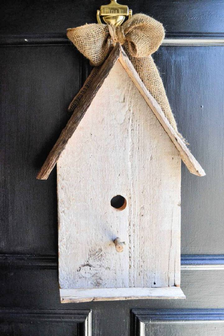 DIY House Shaped Birdhouse in 30 Minutes