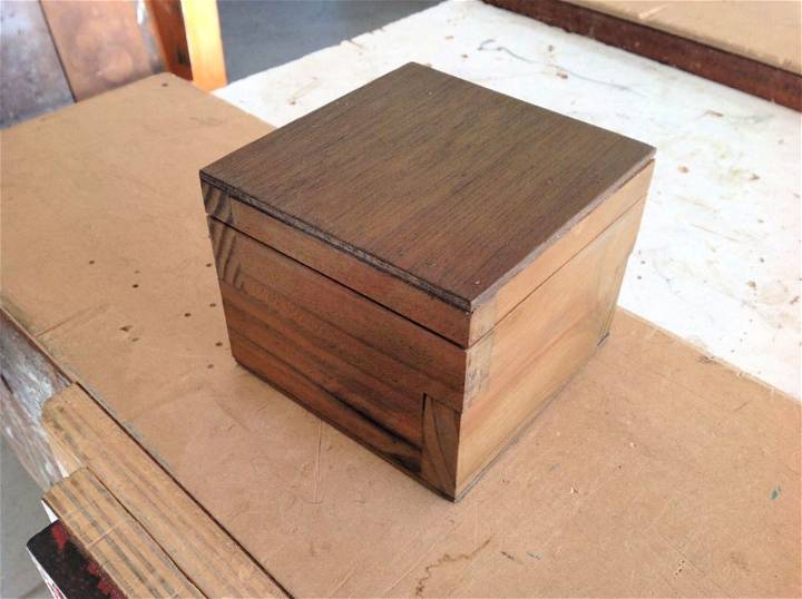 Cheap DIY Small Wooden Box