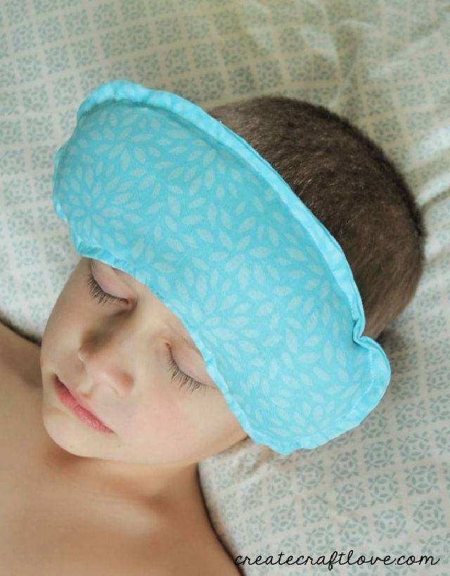 Cool DIY Fabric Sleep Mask