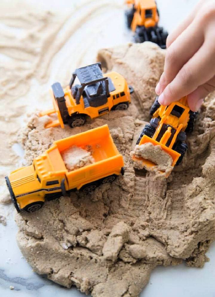 How to Make Kinetic Sand at Home