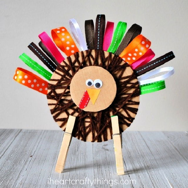 Cute Yarn and Ribbon Thanksgiving Turkey