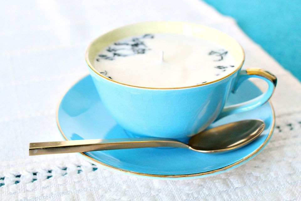 DIY Earl Grey Tea Cup Candle