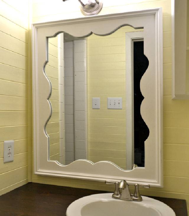 DIY Mirror Frame With Scalloped