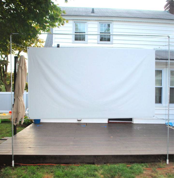 DIY Outdoor Movie Screen and Stand