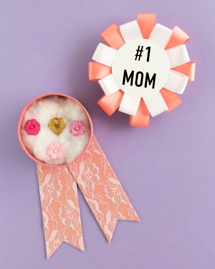 DIY Prize Ribbon Gift Box for Mother's Day