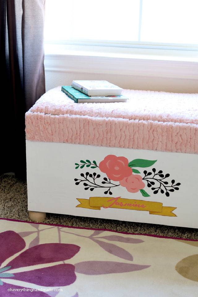DIY Wooden Toy Chest With Seating