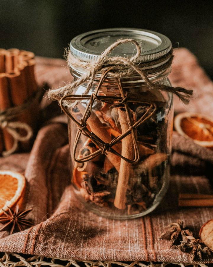 Dried Stovetop Potpourri for Holiday Gifts