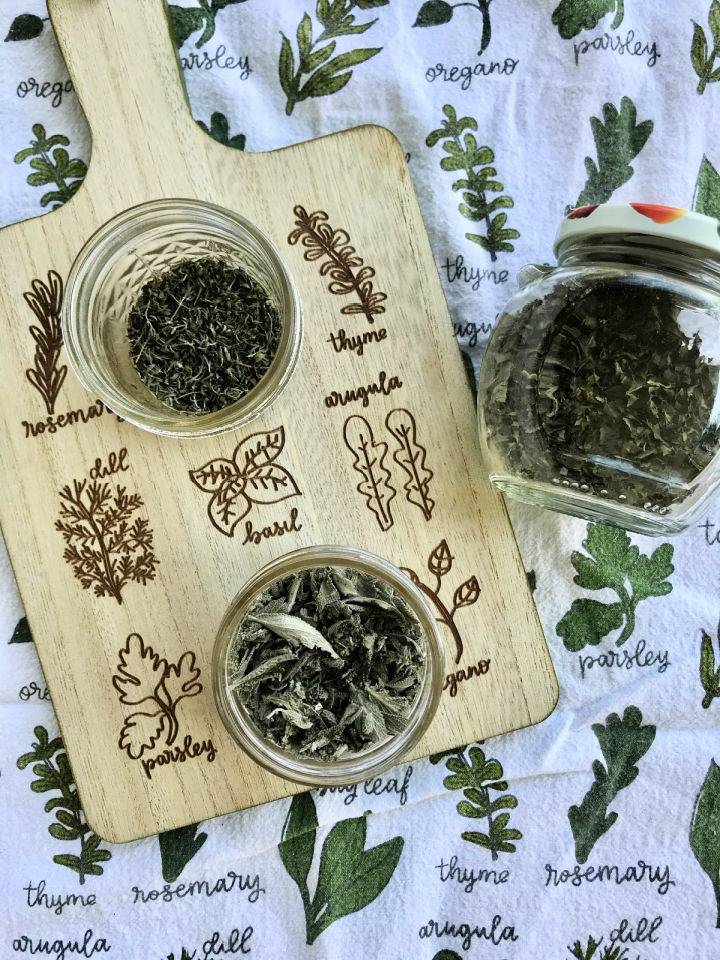 Drying Your Own Garden Herbs in the Oven