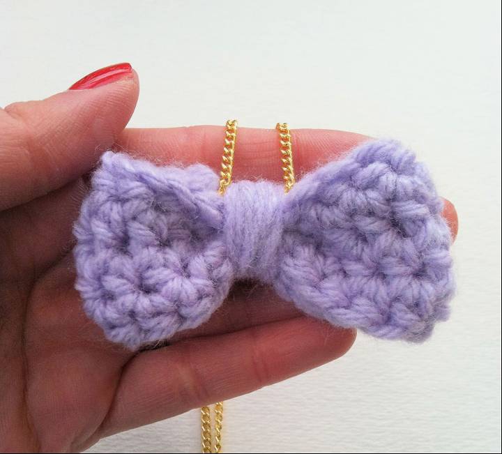 Easiest Mini Bow Necklace to Crochet