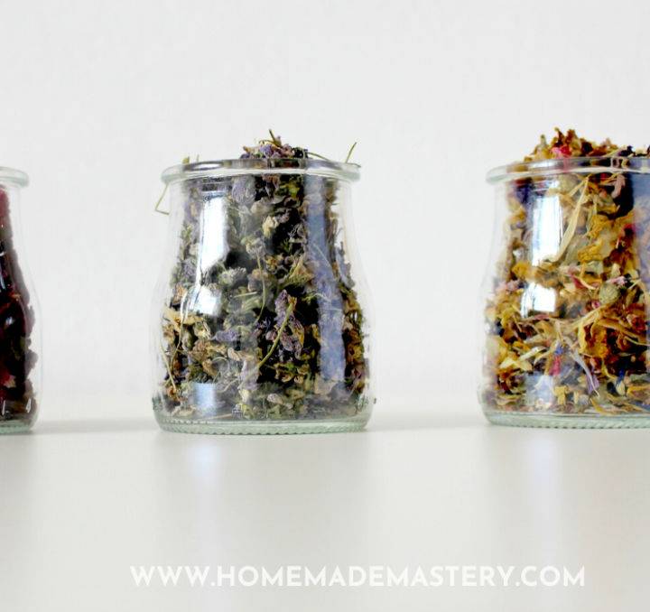 Easy Way to Dry Out Herbs to Preserve for Years