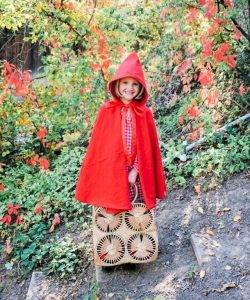 17 DIY Hooded Cloak Sewing Patterns (FREE Pattern)