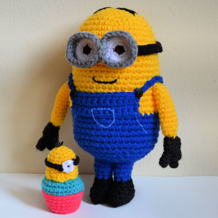 Free Minion Amigurumi Crochet Pattern