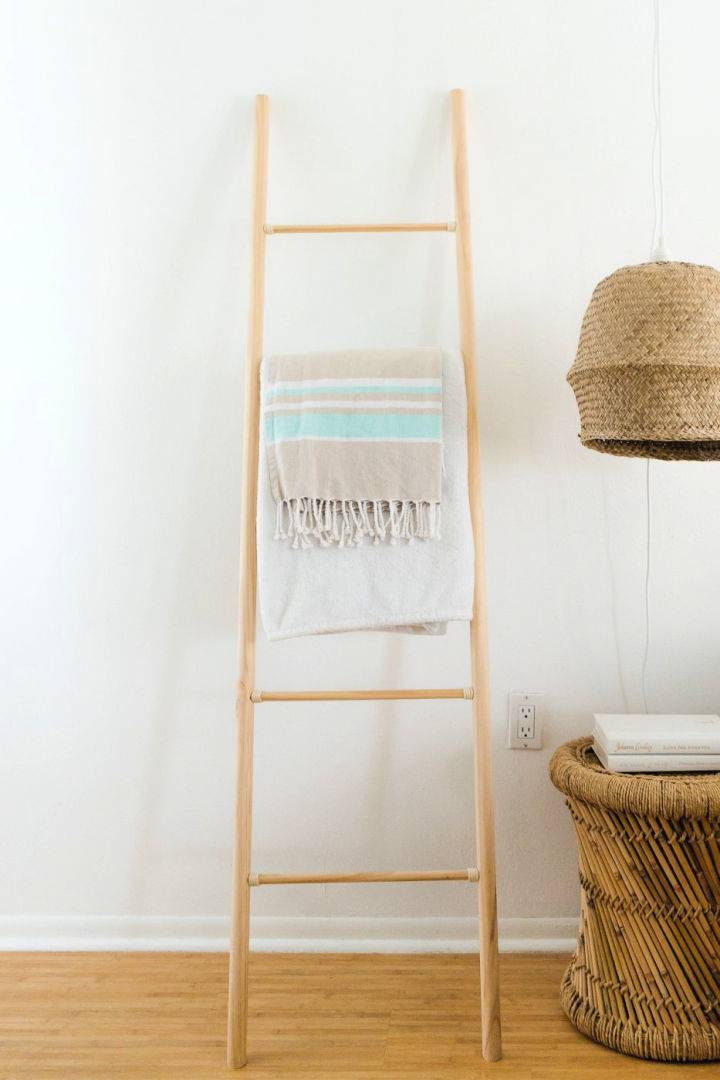 Handmade Blanket Ladder Under $20