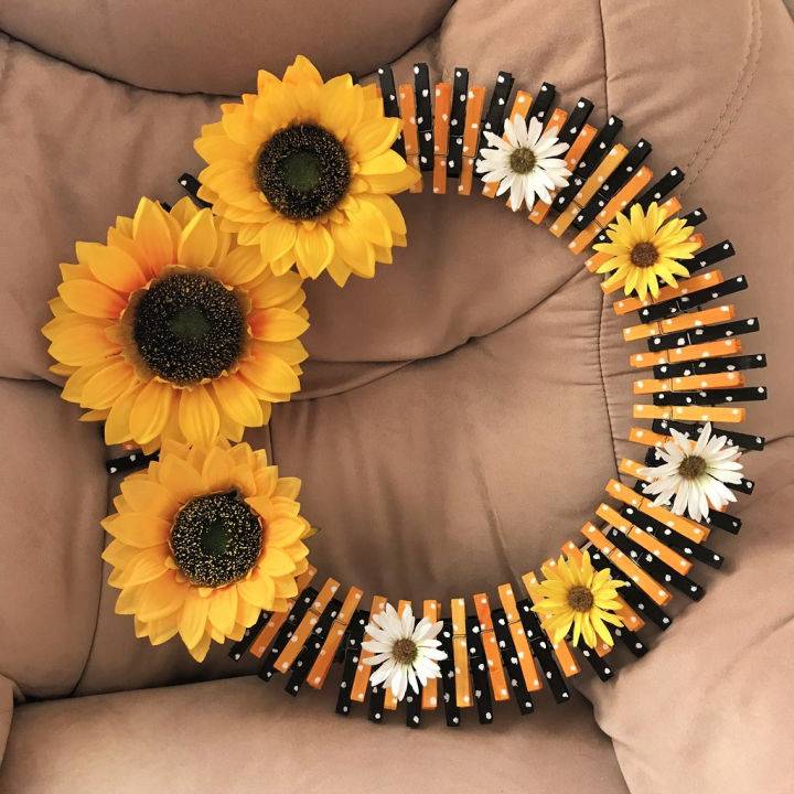 Homemade Clothespin Sunflower Wreath