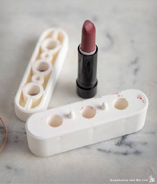 Homemade Basic Moldable Lipstick Base
