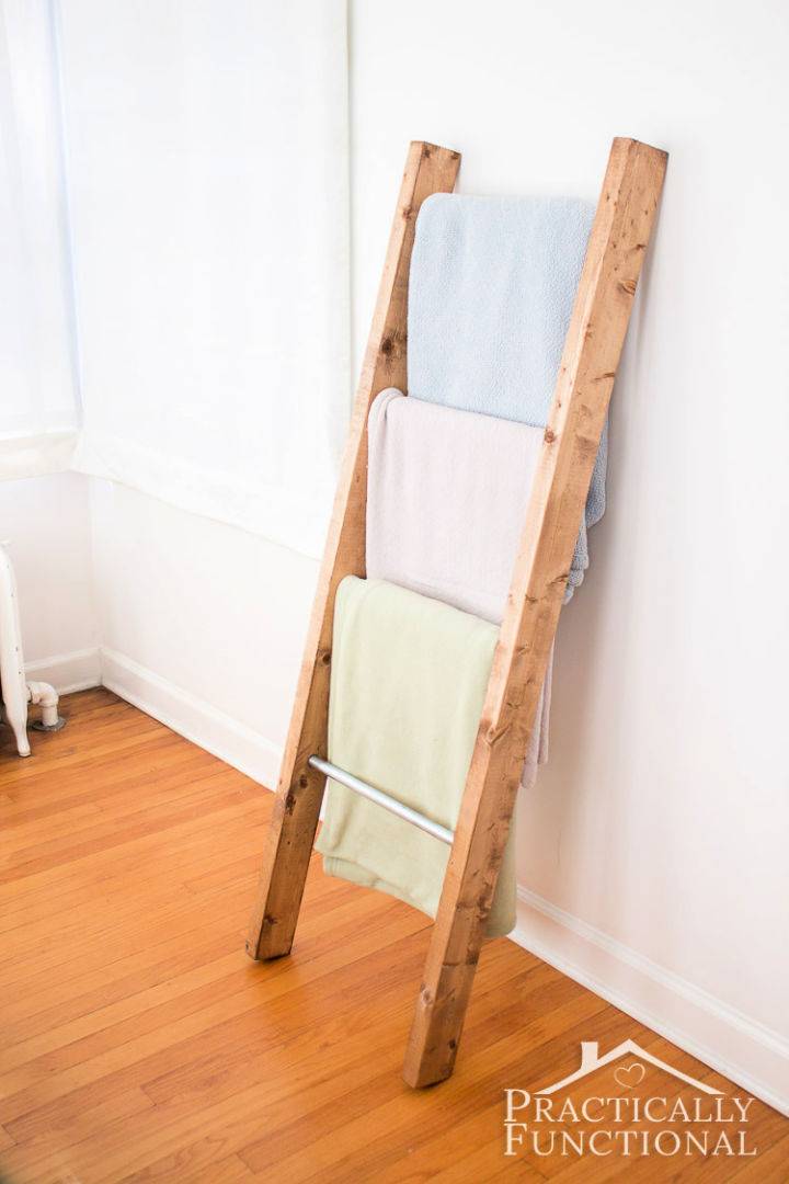 How to Build a Blanket Ladder With Wood